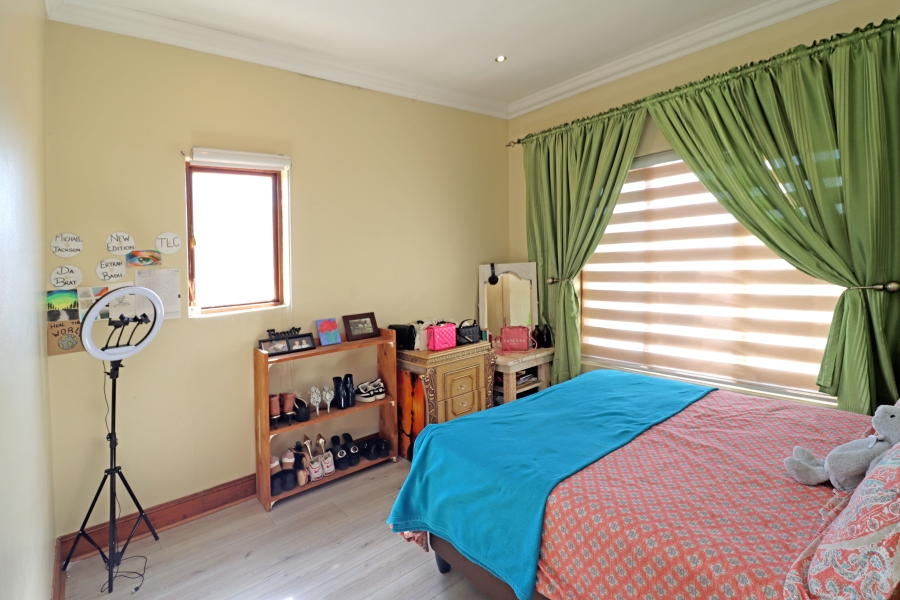 3 Bedroom Property for Sale in Noordwyk Gauteng