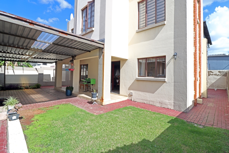 3 Bedroom Property for Sale in Noordwyk Gauteng