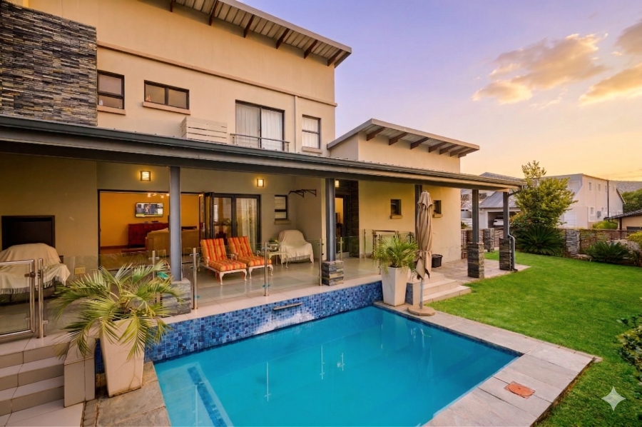 4 Bedroom Property for Sale in Waterfall Country Village Gauteng