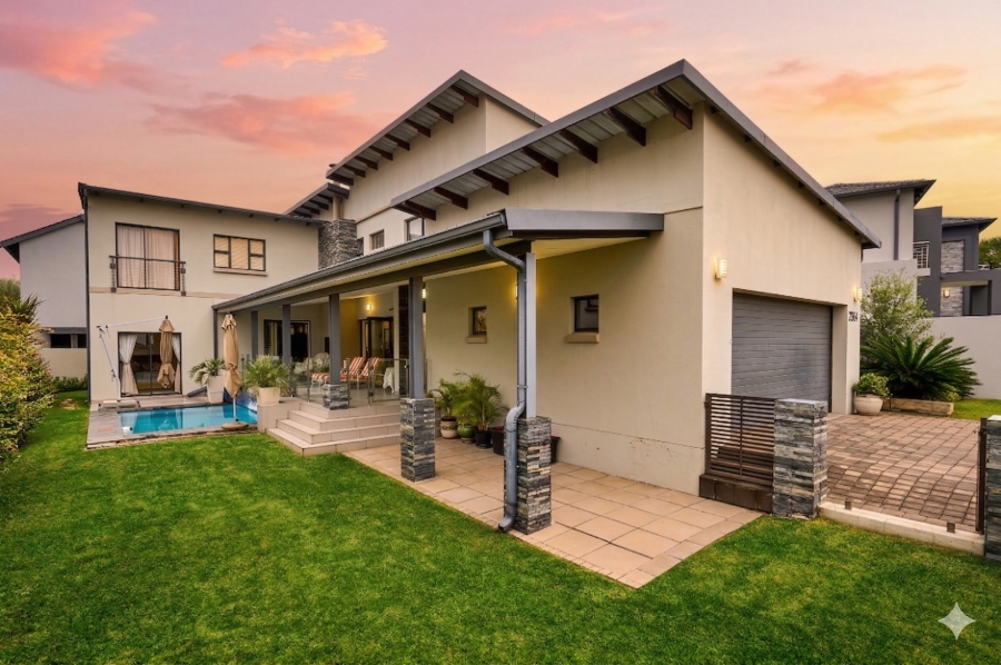 4 Bedroom Property for Sale in Waterfall Country Village Gauteng