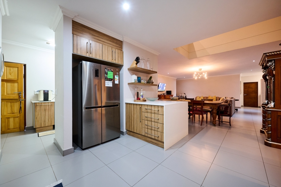 4 Bedroom Property for Sale in Waterfall Country Village Gauteng