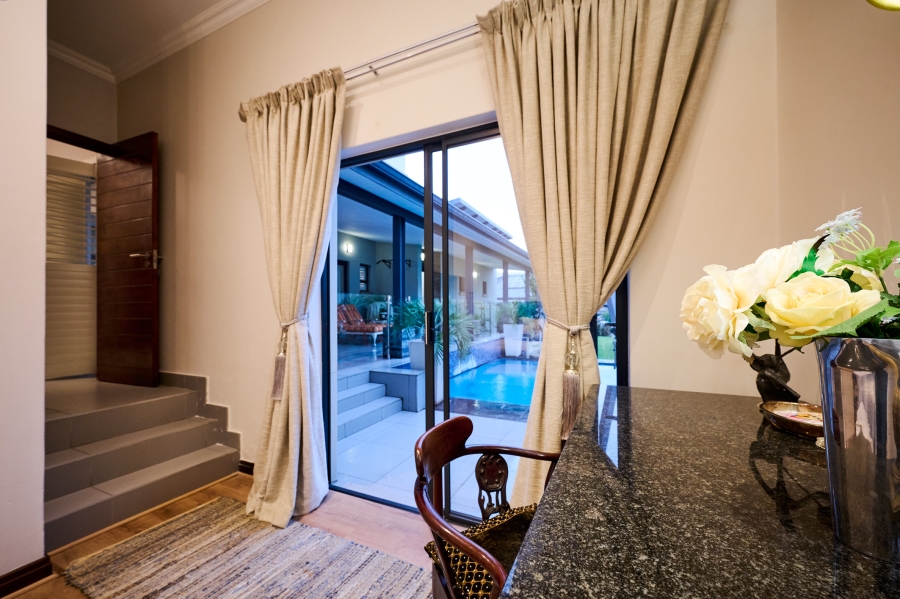 4 Bedroom Property for Sale in Waterfall Country Village Gauteng