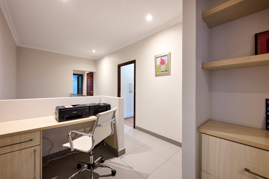 4 Bedroom Property for Sale in Waterfall Country Village Gauteng