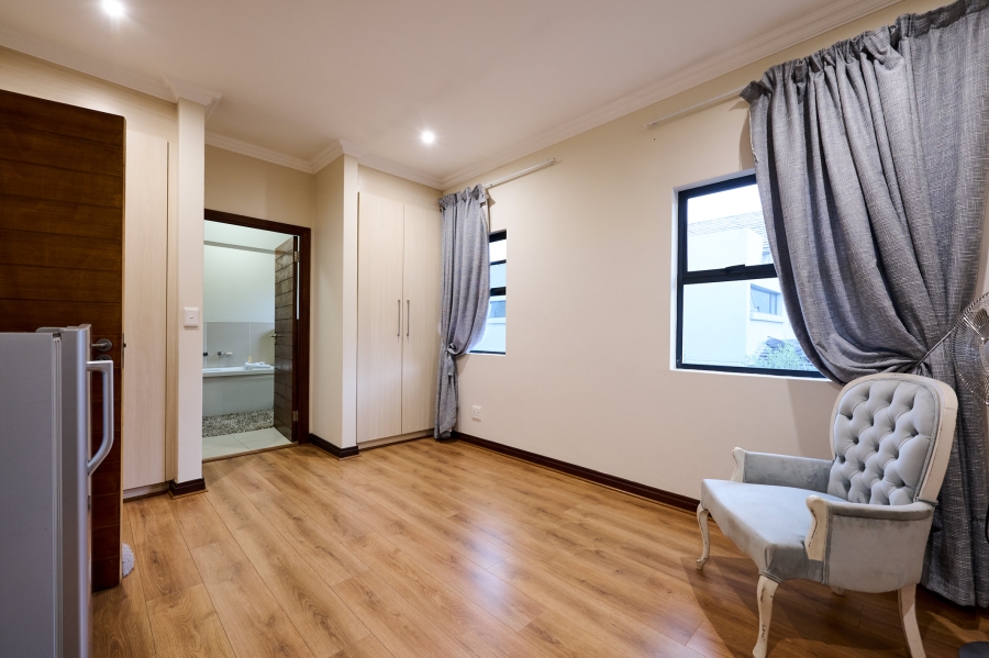 4 Bedroom Property for Sale in Waterfall Country Village Gauteng