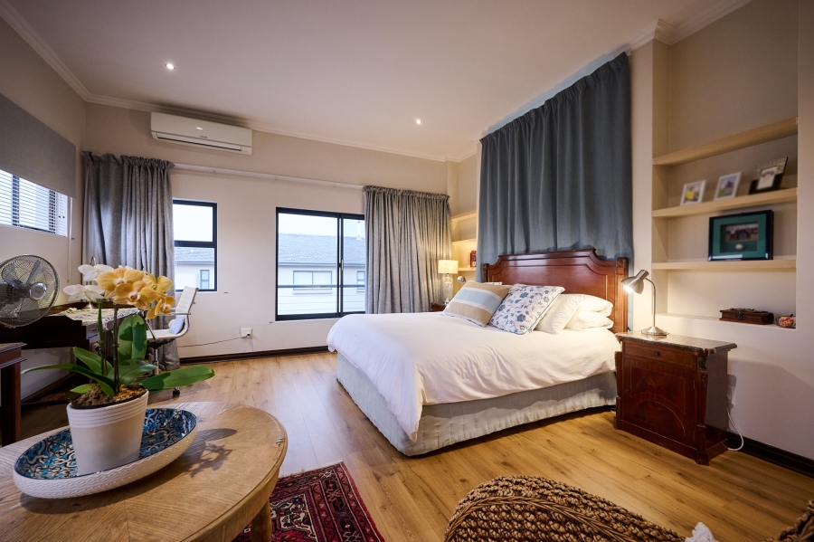 4 Bedroom Property for Sale in Waterfall Country Village Gauteng