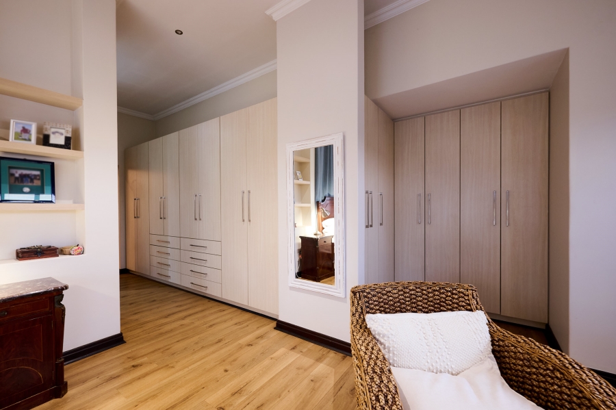 4 Bedroom Property for Sale in Waterfall Country Village Gauteng