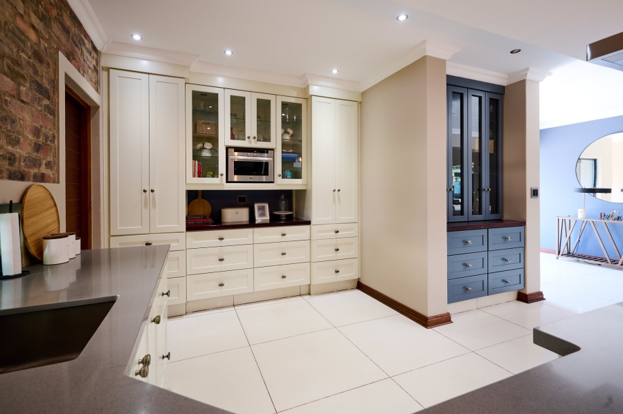 4 Bedroom Property for Sale in Waterfall Country Estate Gauteng