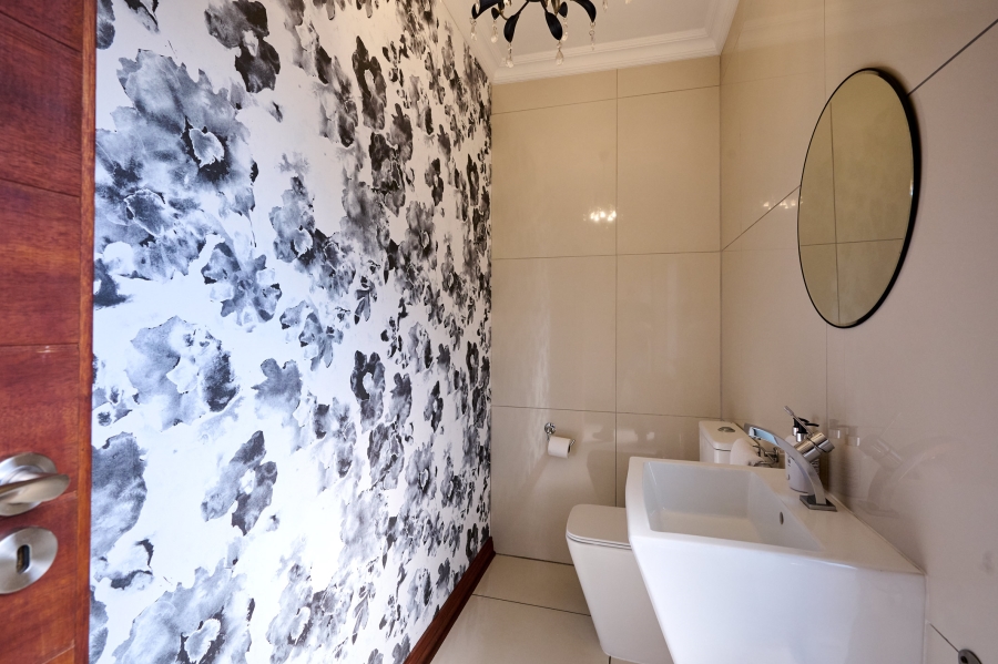 4 Bedroom Property for Sale in Waterfall Country Estate Gauteng