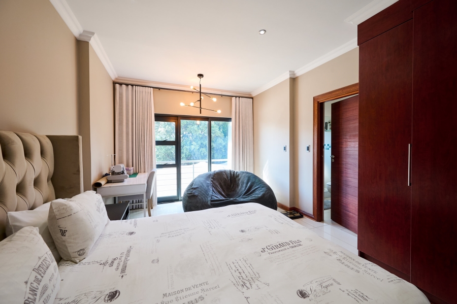 4 Bedroom Property for Sale in Waterfall Country Estate Gauteng