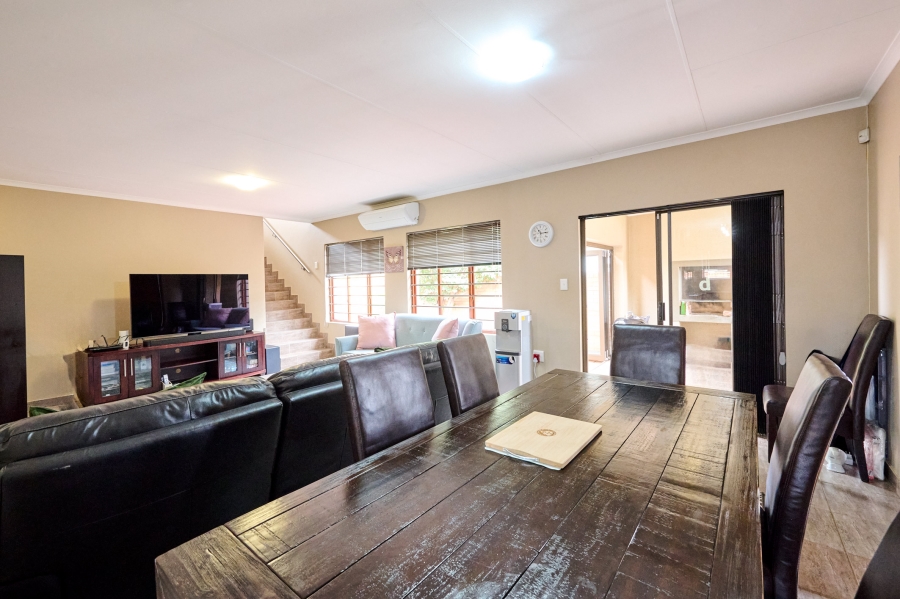 4 Bedroom Property for Sale in Noordwyk Gauteng