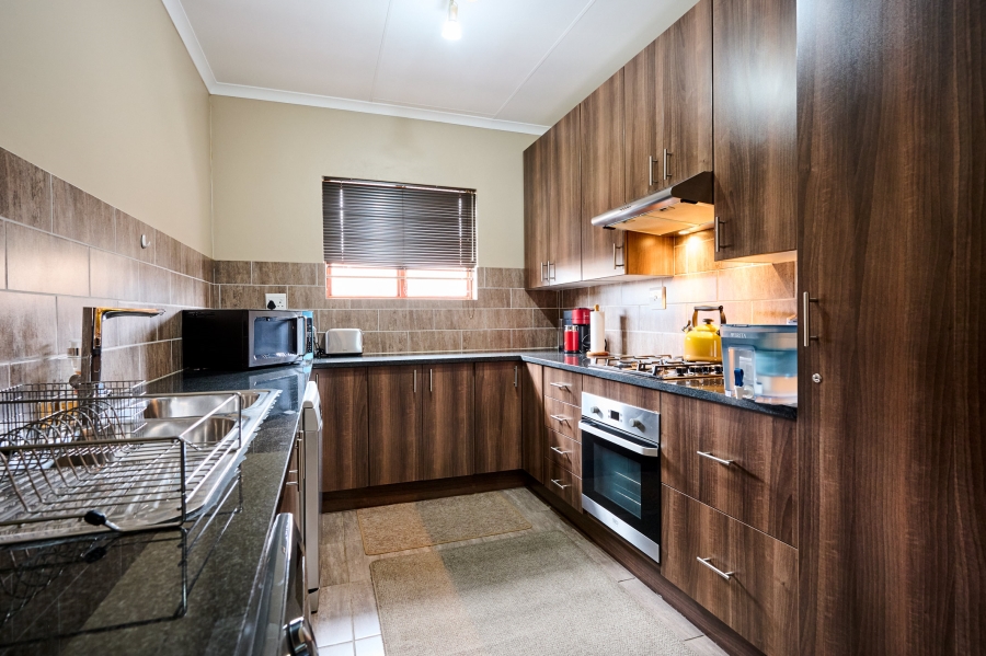 4 Bedroom Property for Sale in Noordwyk Gauteng