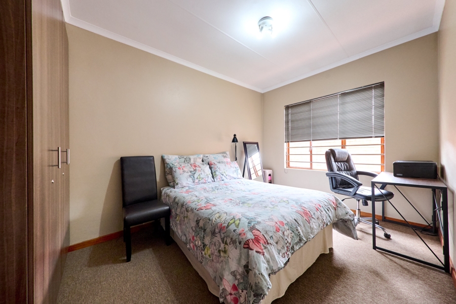 4 Bedroom Property for Sale in Noordwyk Gauteng