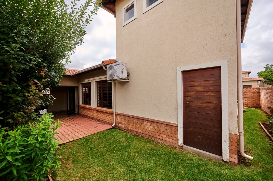 4 Bedroom Property for Sale in Noordwyk Gauteng