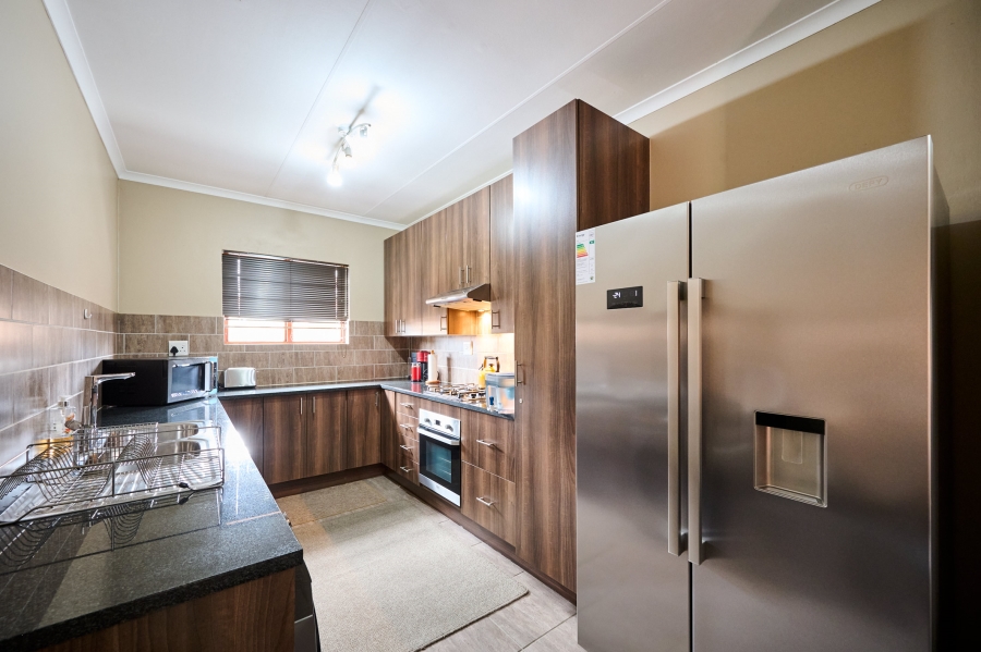 4 Bedroom Property for Sale in Noordwyk Gauteng