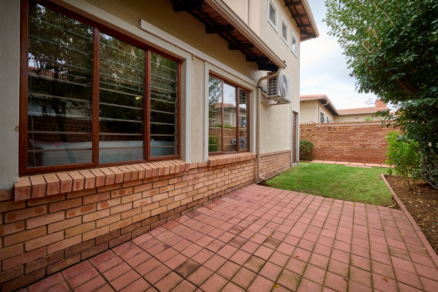 4 Bedroom Property for Sale in Noordwyk Gauteng