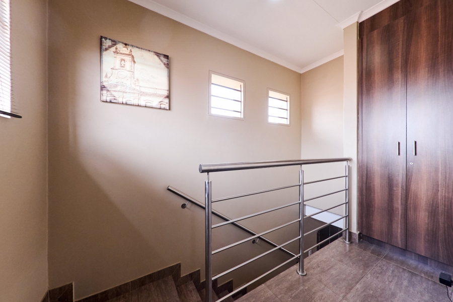 4 Bedroom Property for Sale in Noordwyk Gauteng