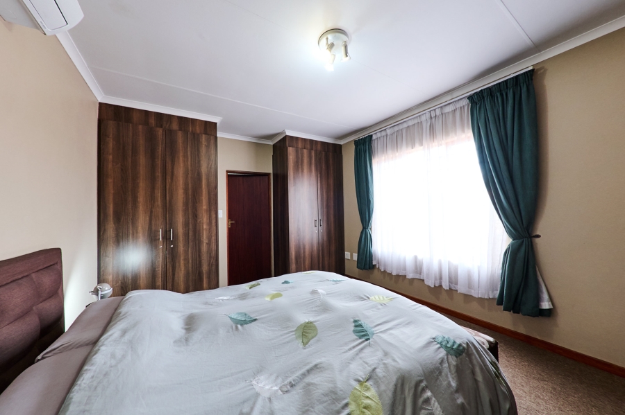 4 Bedroom Property for Sale in Noordwyk Gauteng