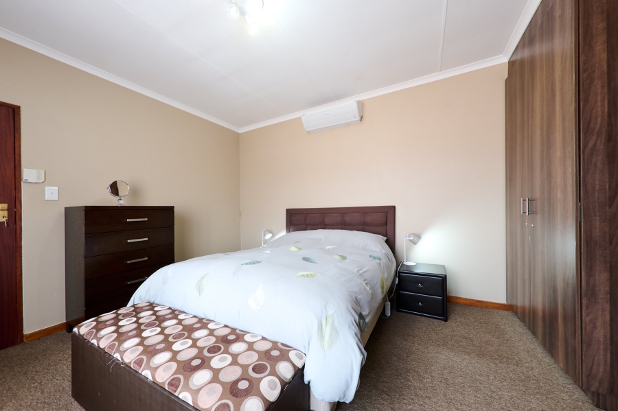 4 Bedroom Property for Sale in Noordwyk Gauteng