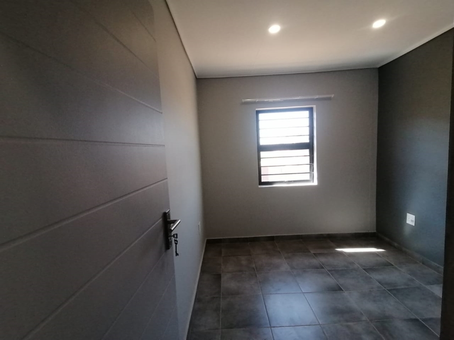 To Let 3 Bedroom Property for Rent in Lotus Gardens Gauteng