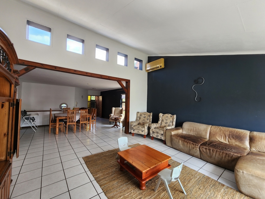 3 Bedroom Property for Sale in La Montagne Gauteng