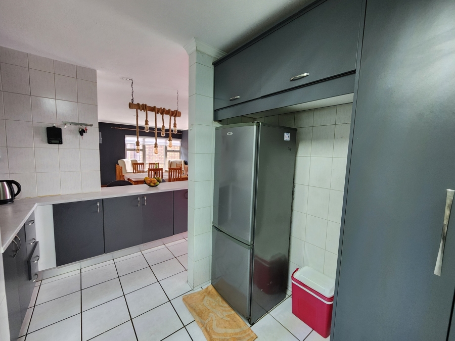 3 Bedroom Property for Sale in La Montagne Gauteng