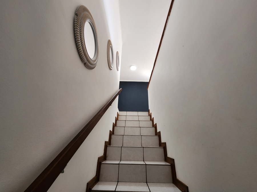 3 Bedroom Property for Sale in La Montagne Gauteng