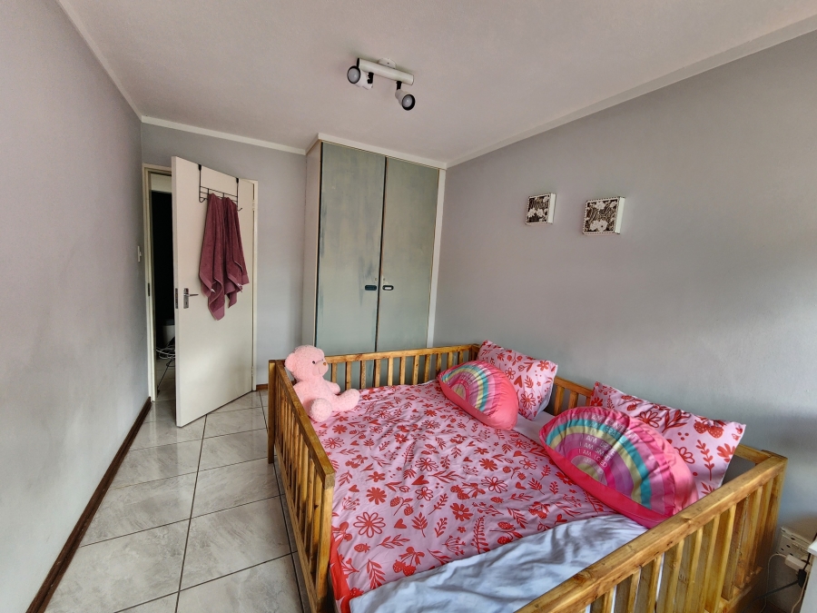3 Bedroom Property for Sale in La Montagne Gauteng