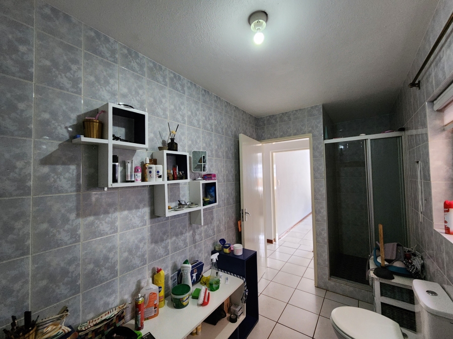 3 Bedroom Property for Sale in La Montagne Gauteng