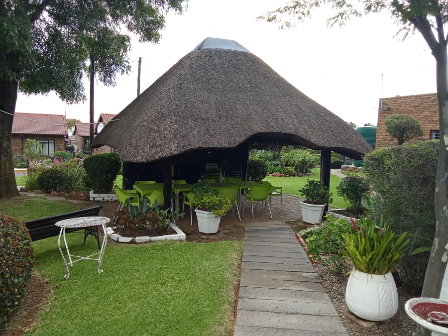3 Bedroom Property for Sale in Ontdekkerspark Gauteng