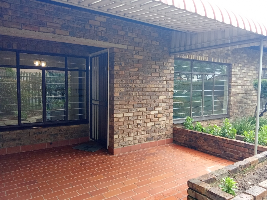 3 Bedroom Property for Sale in Ontdekkerspark Gauteng