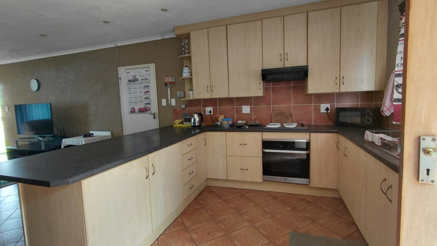 3 Bedroom Property for Sale in Eike Park Gauteng