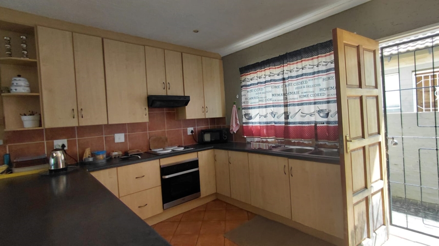 3 Bedroom Property for Sale in Eike Park Gauteng