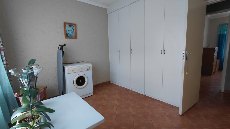 3 Bedroom Property for Sale in Eike Park Gauteng