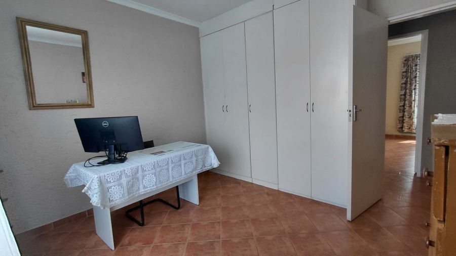 3 Bedroom Property for Sale in Eike Park Gauteng