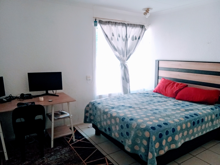 2 Bedroom Property for Sale in Groblerpark Gauteng