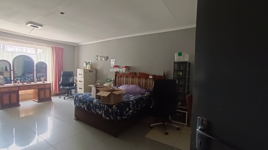 4 Bedroom Property for Sale in Pelzvale A H Gauteng