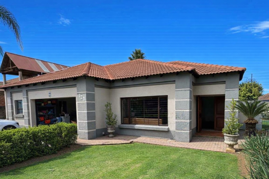 3 Bedroom Property for Sale in Moreleta Park Gauteng