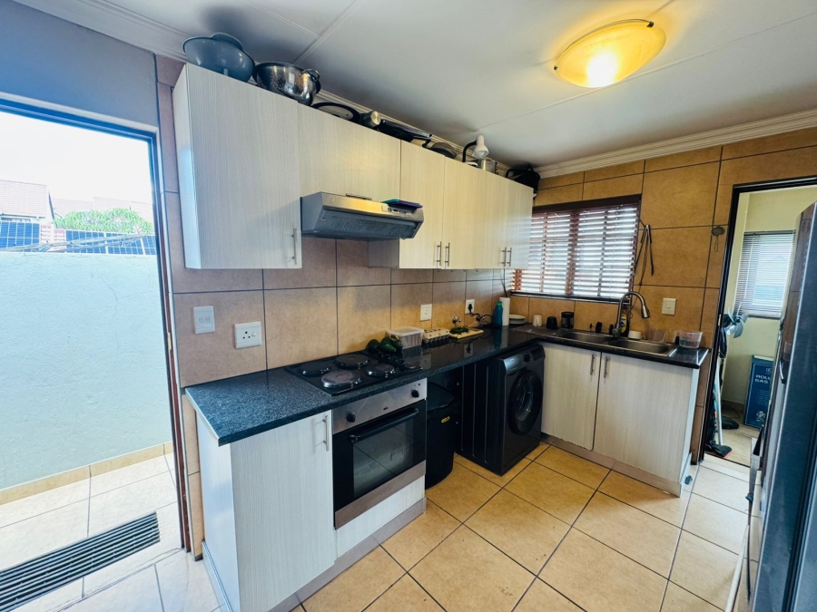 2 Bedroom Property for Sale in Olympus AH Gauteng