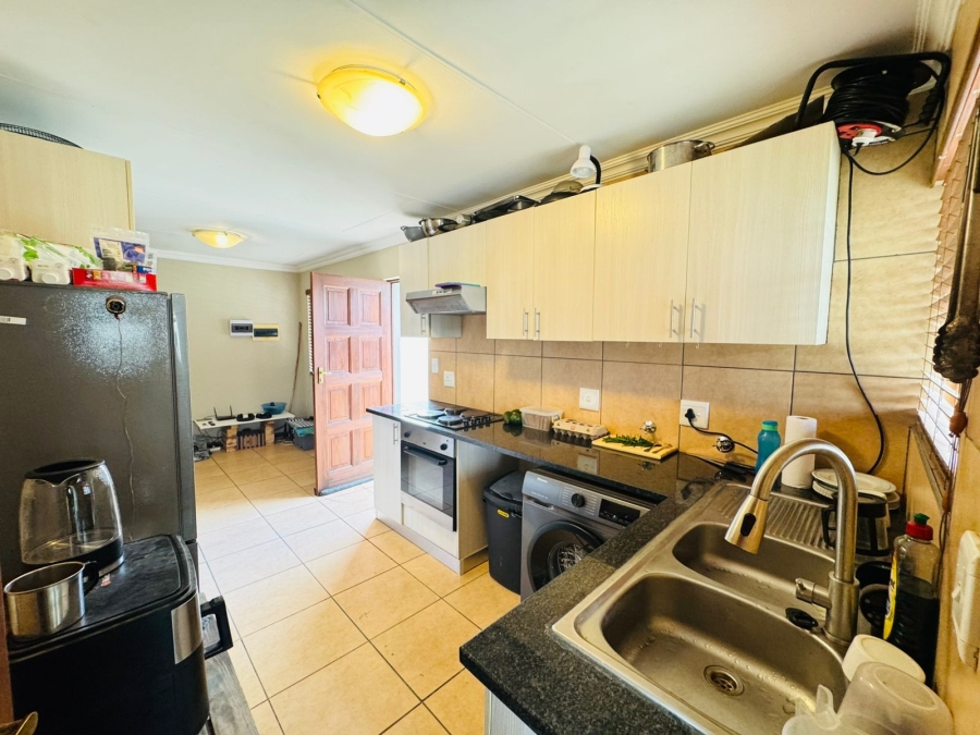 2 Bedroom Property for Sale in Olympus AH Gauteng