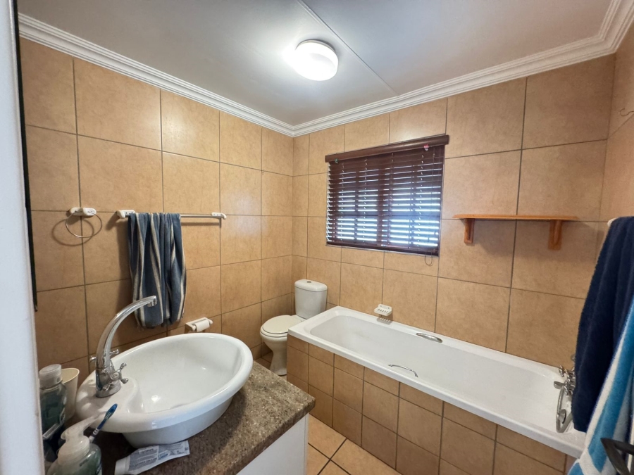 2 Bedroom Property for Sale in Olympus AH Gauteng