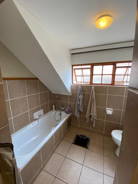 1 Bedroom Property for Sale in Olympus AH Gauteng