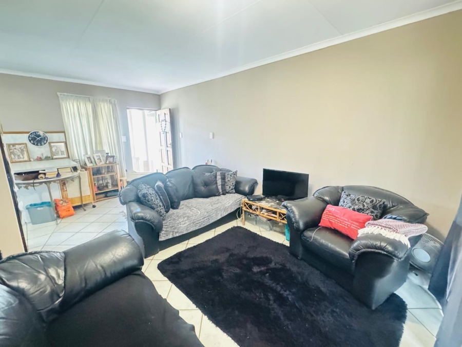 1 Bedroom Property for Sale in Moreleta Park Gauteng