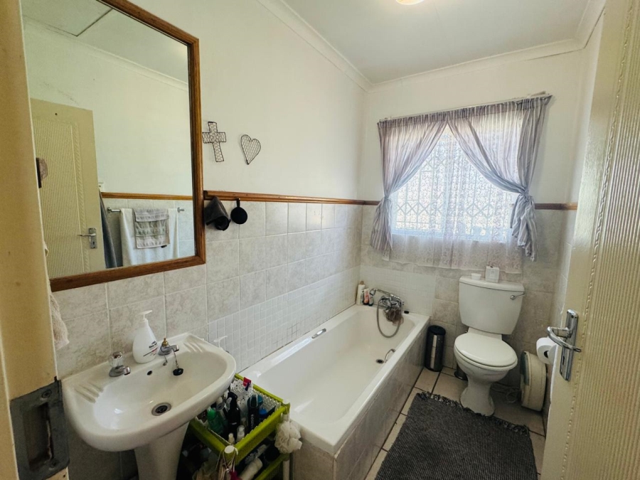 1 Bedroom Property for Sale in Moreleta Park Gauteng