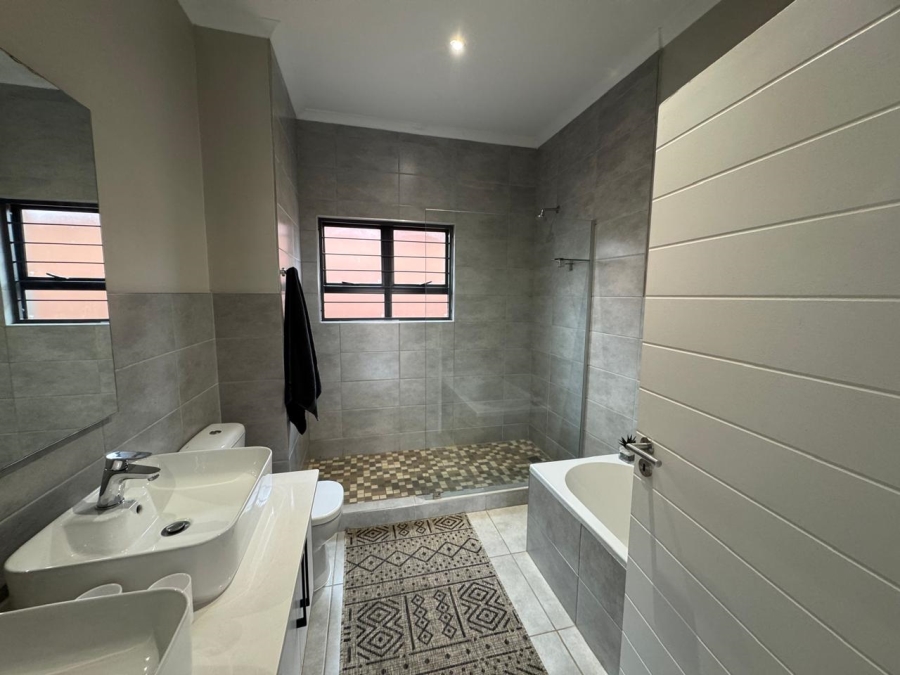 3 Bedroom Property for Sale in Olympus AH Gauteng