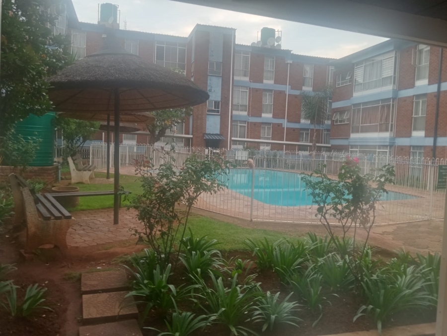 2 Bedroom Property for Sale in Kempton Park Central Gauteng