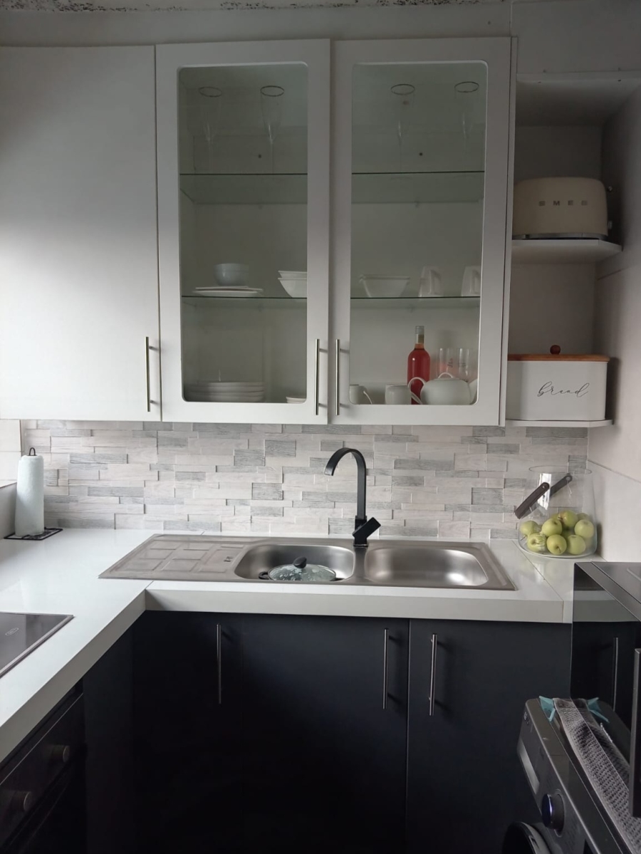 2 Bedroom Property for Sale in Kempton Park Central Gauteng