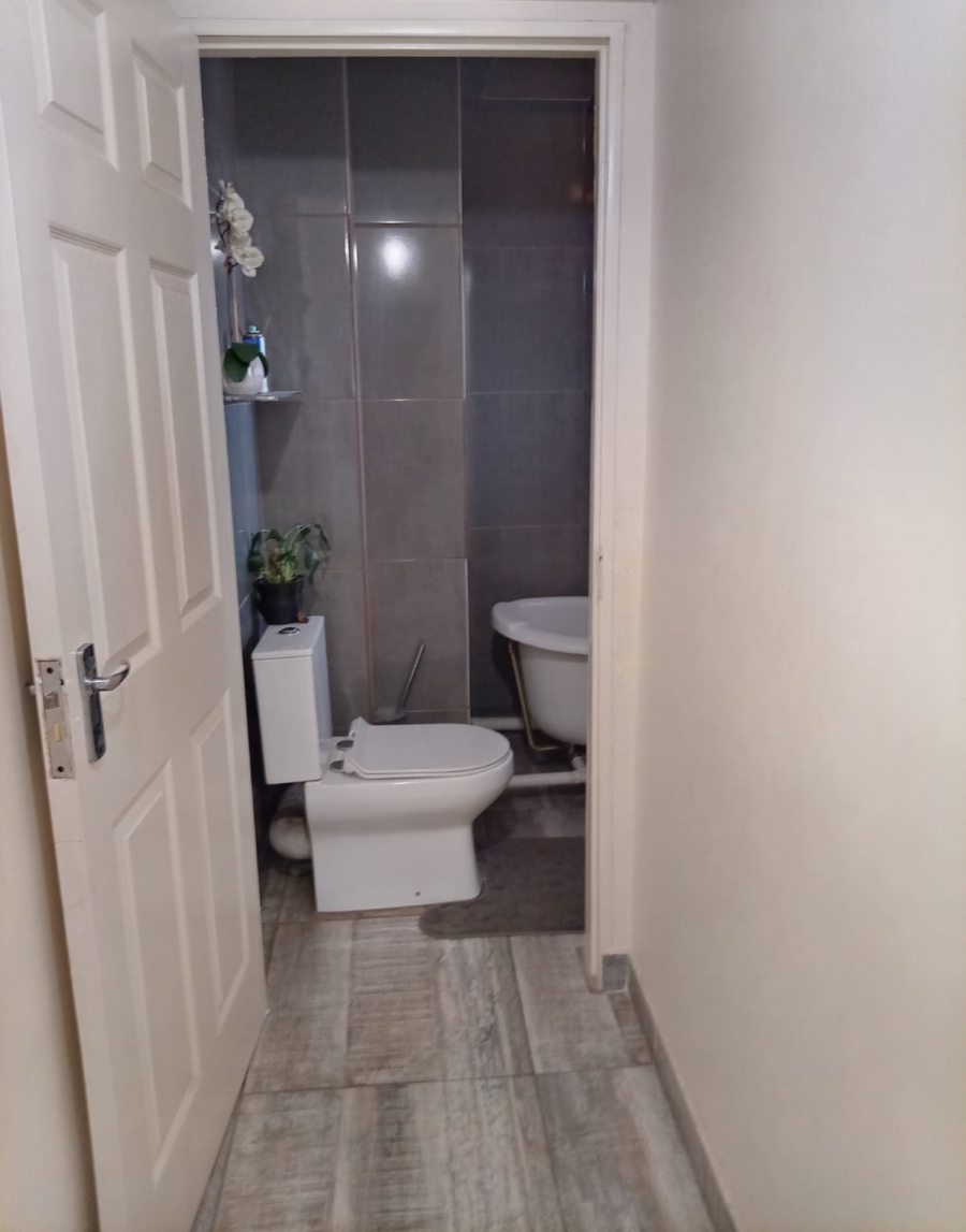 2 Bedroom Property for Sale in Kempton Park Central Gauteng