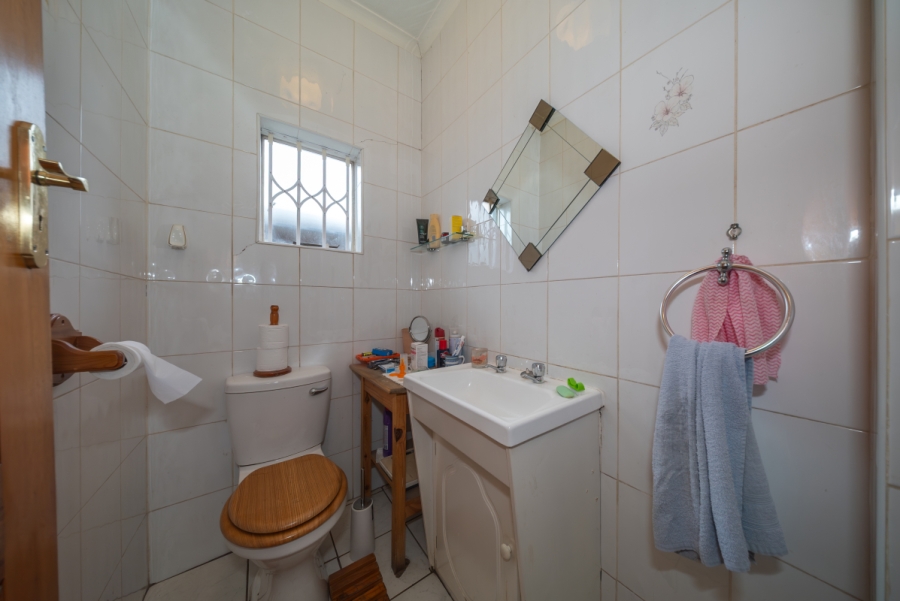 2 Bedroom Property for Sale in Wychwood Gauteng