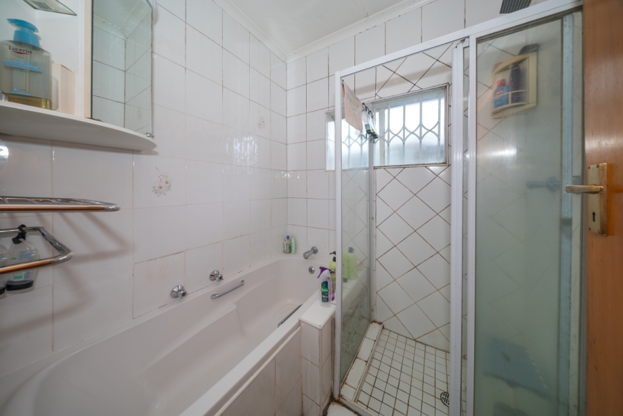 2 Bedroom Property for Sale in Wychwood Gauteng