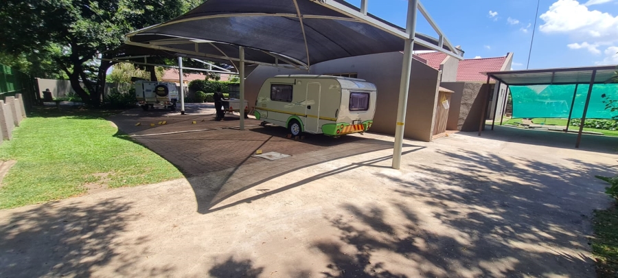 4 Bedroom Property for Sale in Bedworth Park Gauteng